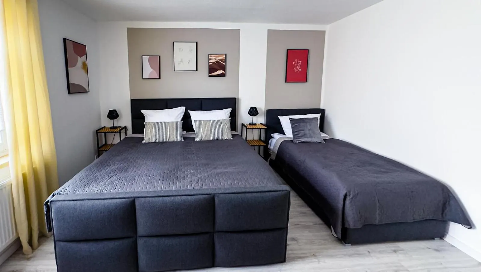 Apartment 2 Zkb-3Og Oder 3 Zkb-Ug Im Zentrum Zw Rathaus Und Dom Augsburg