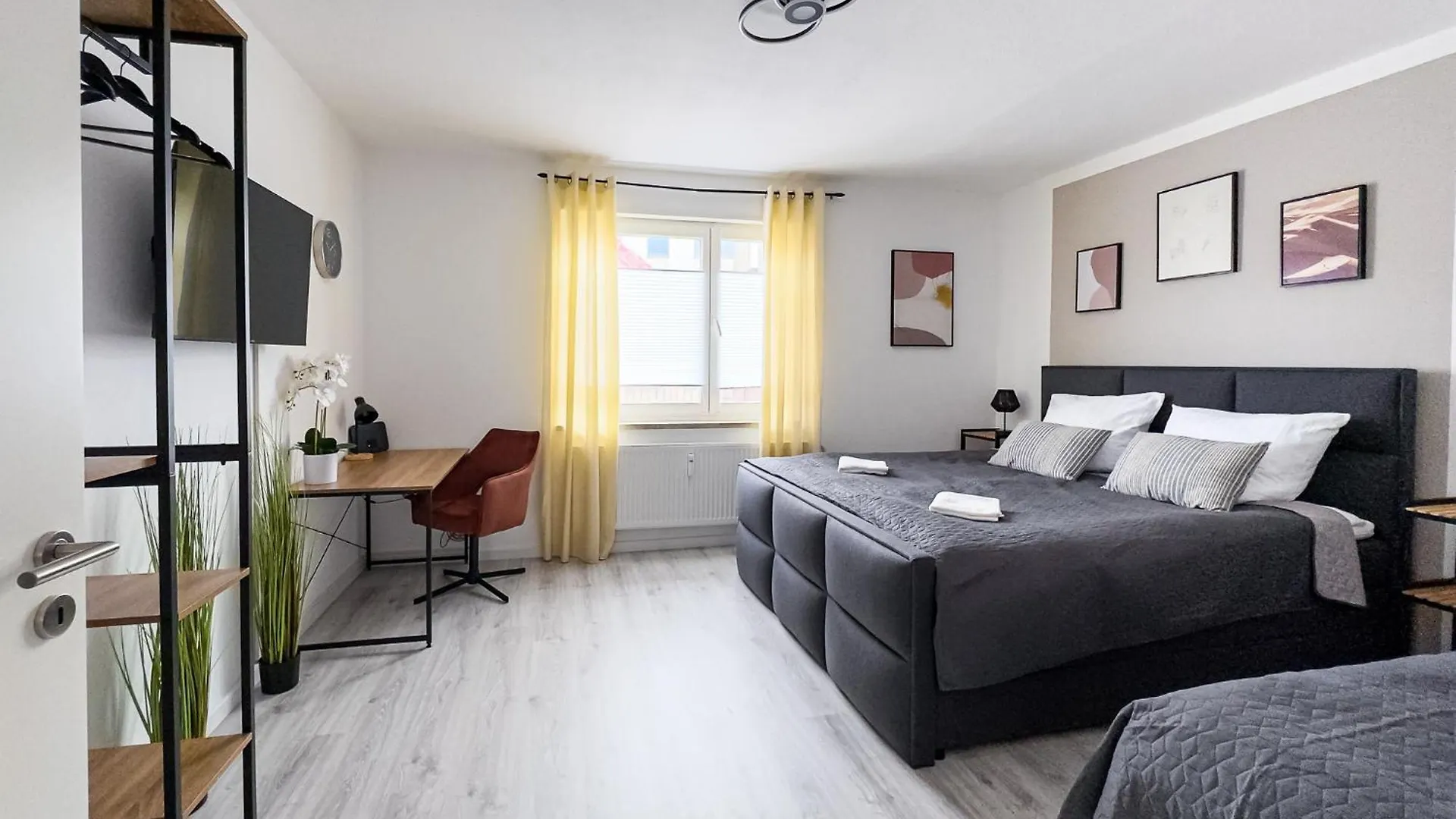 Apartment 2 Zkb-3Og Oder 3 Zkb-Ug Im Zentrum Zw Rathaus Und Dom Augsburg