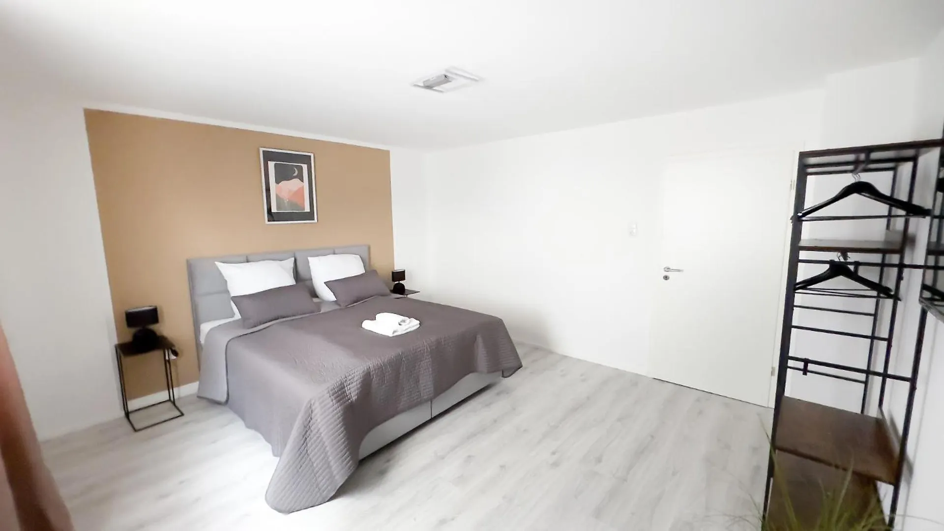 Apartment 2 Zkb-3Og Oder 3 Zkb-Ug Im Zentrum Zw Rathaus Und Dom Augsburg
