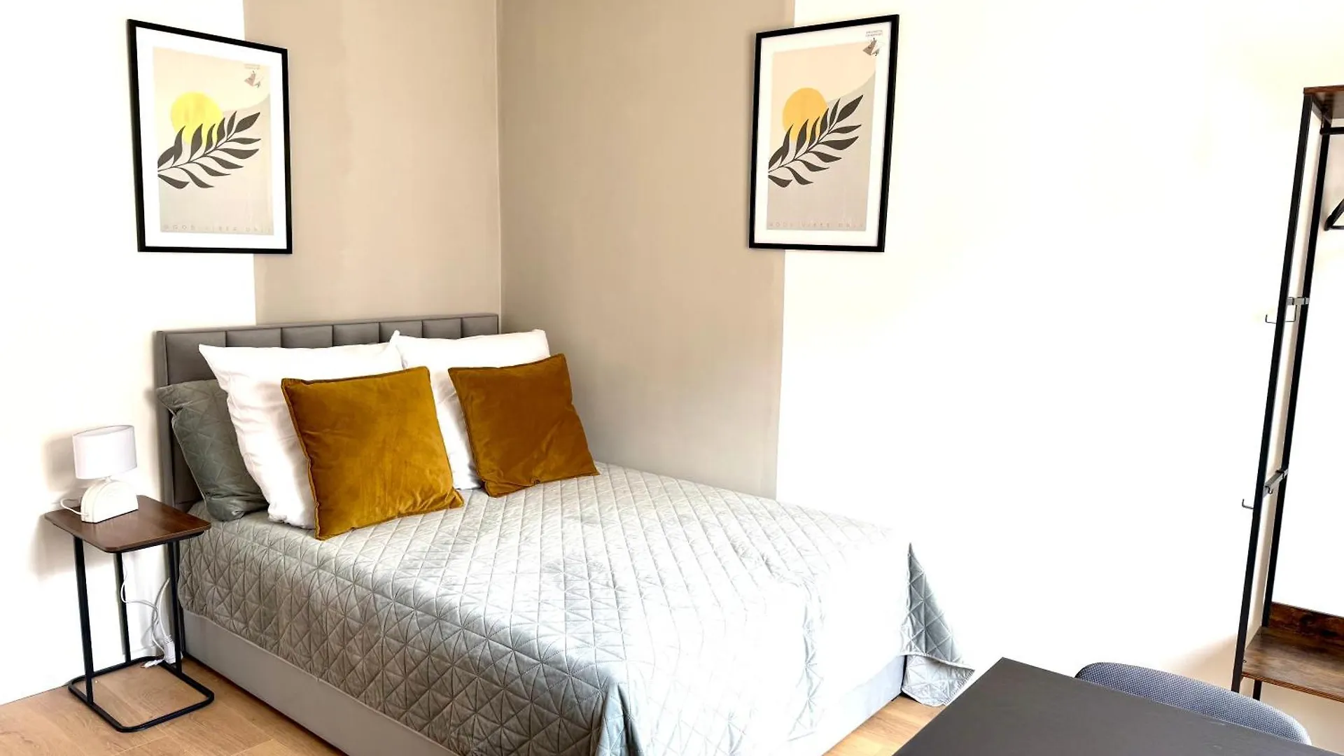 Apartment 2 Zkb-3Og Oder 3 Zkb-Ug Im Zentrum Zw Rathaus Und Dom Augsburg